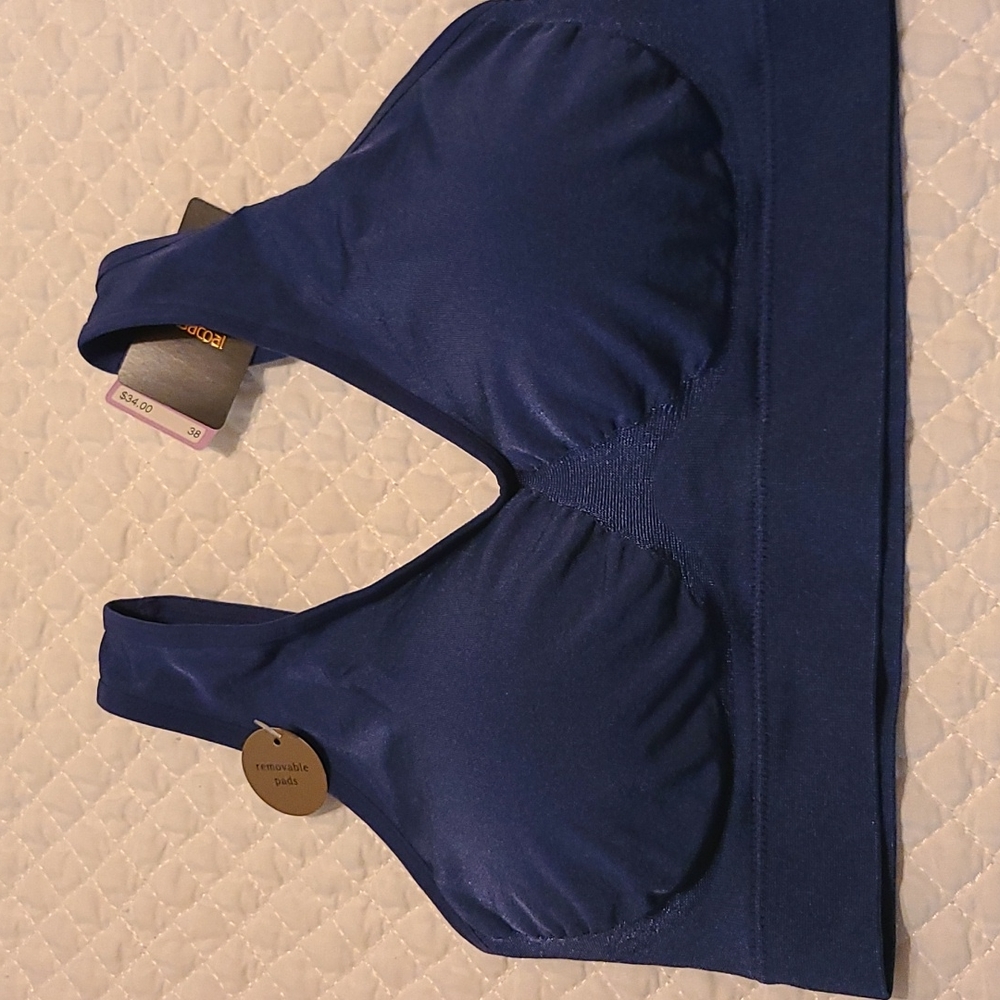 New Navy bra size 38 with removable pads